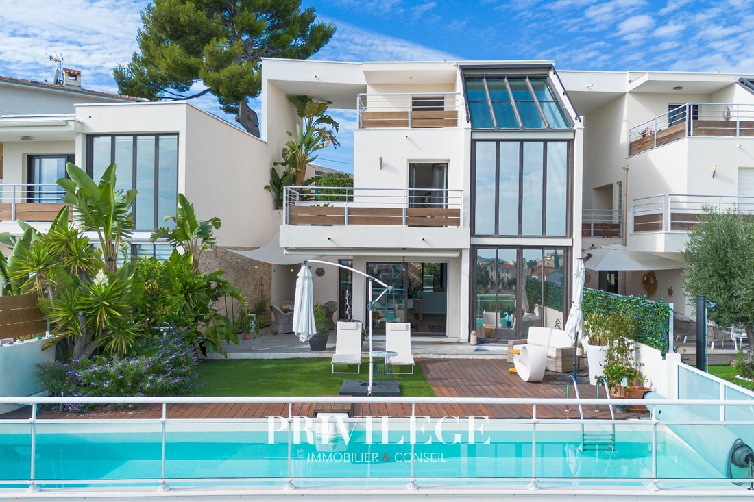 Villa in Nice, Provence-Alpes-Côte d'Azur, France 4 - 19143358