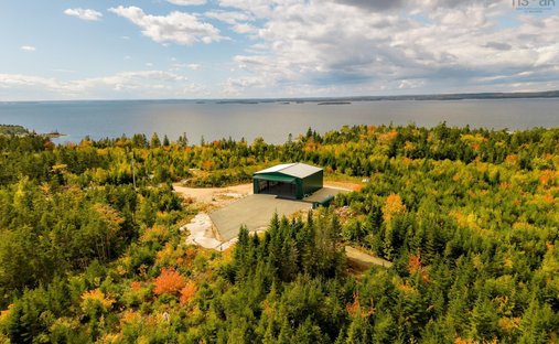 Land in Deep Cove, Nova Scotia, Kanada 1