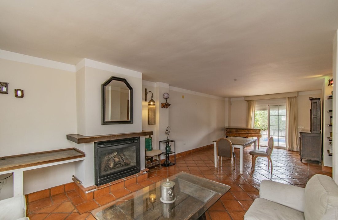 Townhouse in San Pedro de Alcantara, Andalusia, Spain 2 - 19143440