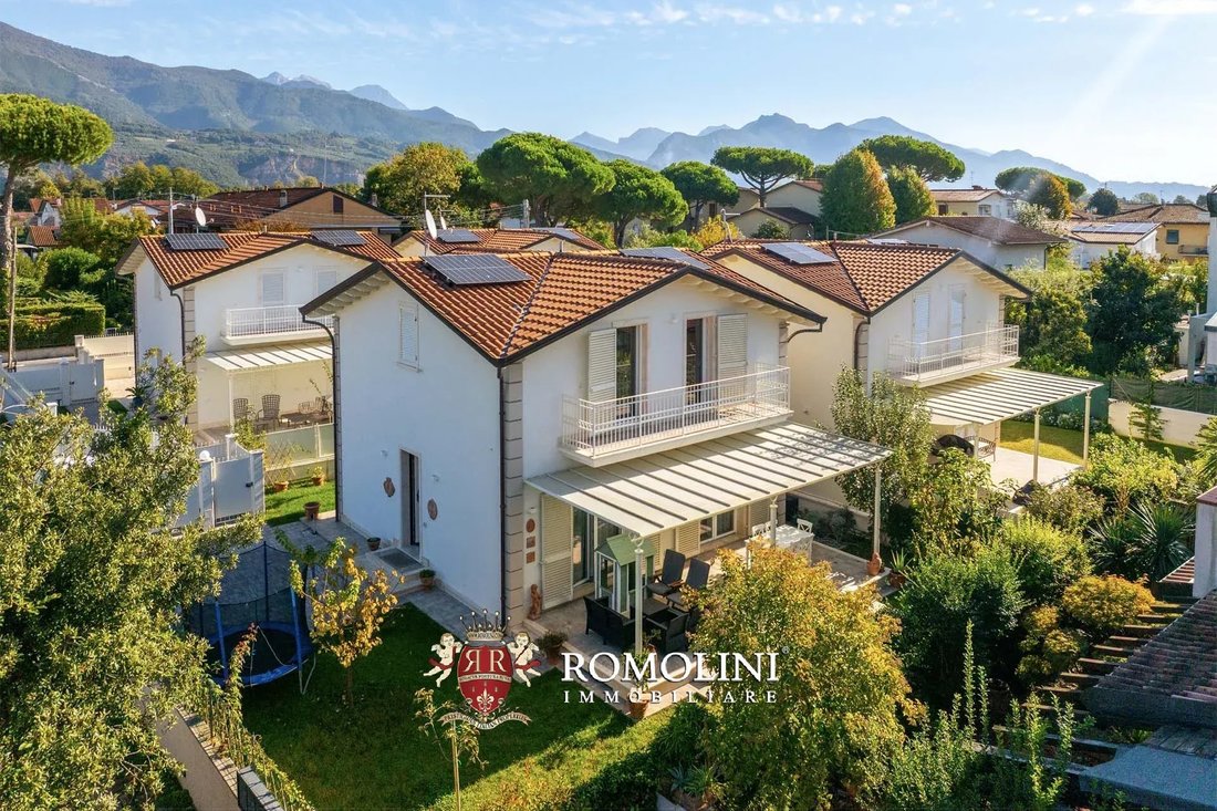 House in Centro, Forte dei Marmi, Tuscany 1 - 19143393