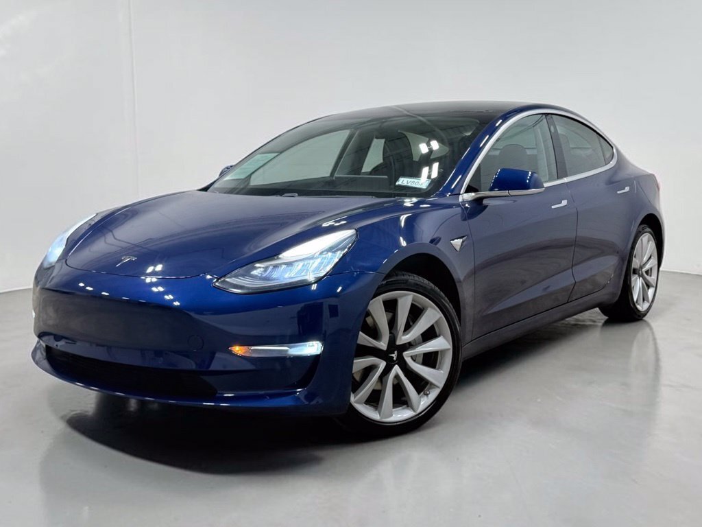 Sedan in Lake Villa, IL, United States 2 - 19143399