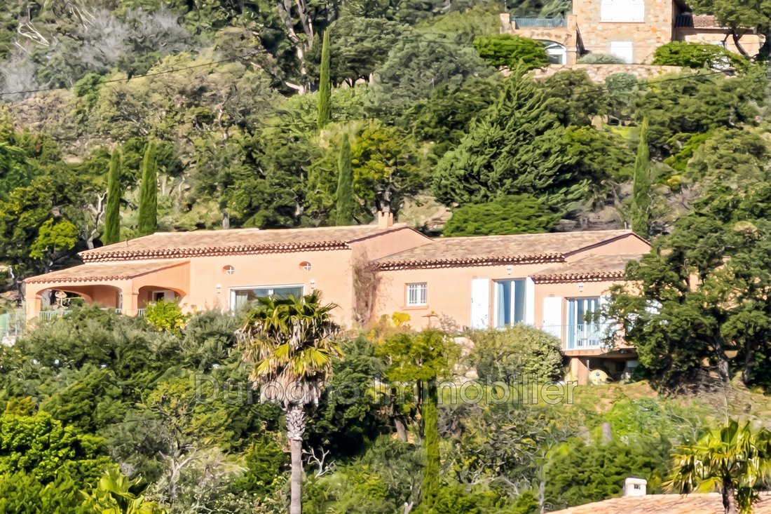 Villa en Le Plan-de-la-Tour, Provenza-Alpes-Costa Azul, Francia 1 - 19143144