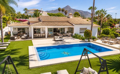 Villa en Nueva Andalucía, Marbella, España 1