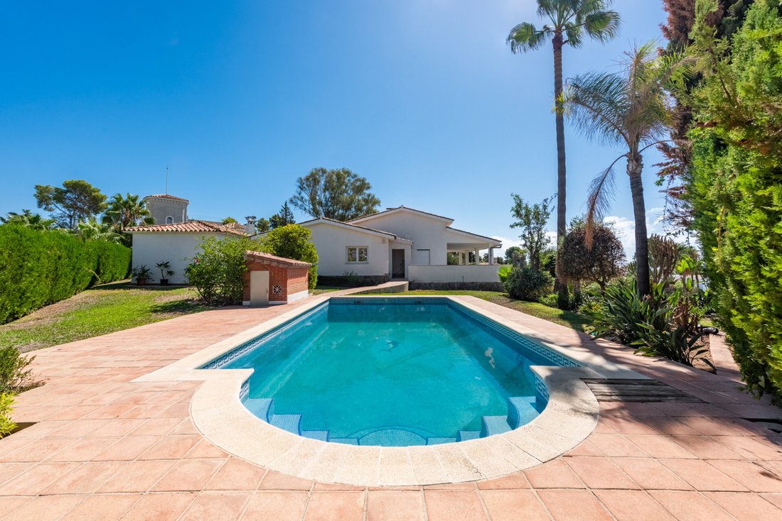 Villa a Estepona, Andalusia, Spagna 1 - 19143420