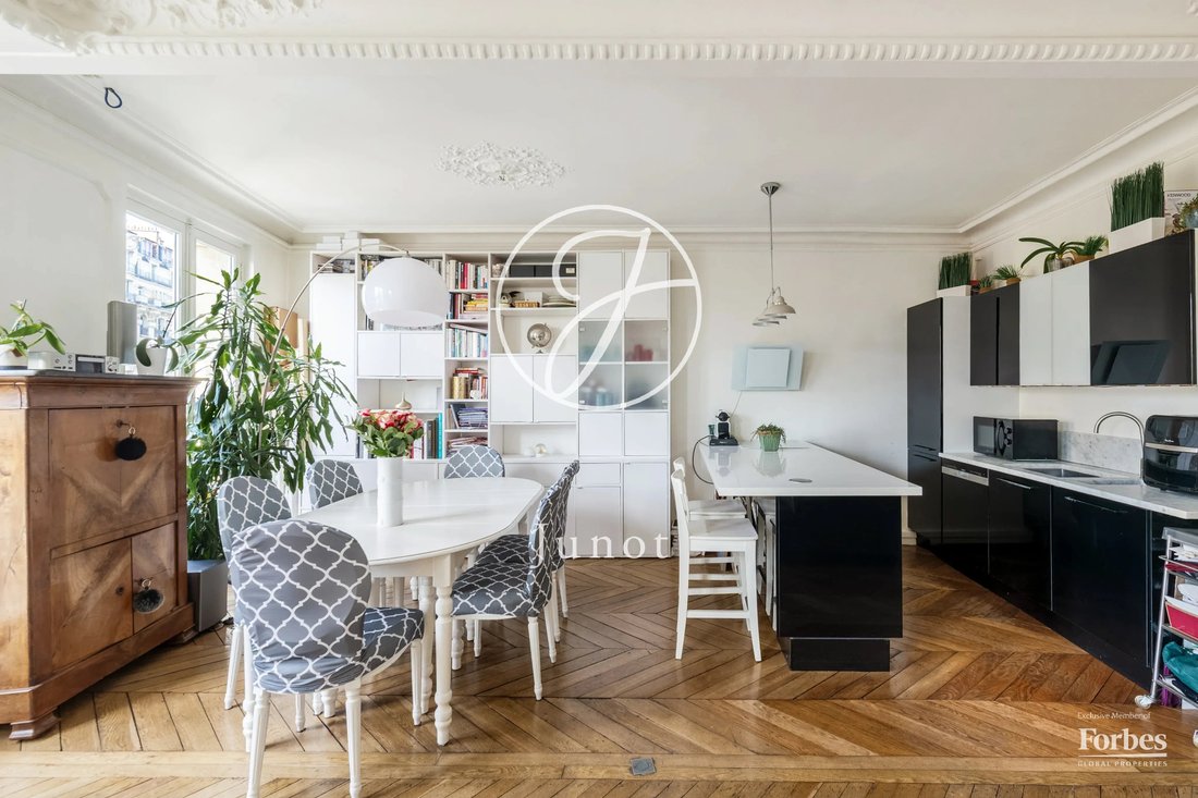 Wohnung in Europa, Paris 8e Arrondissement, Paris 4 - 19143355