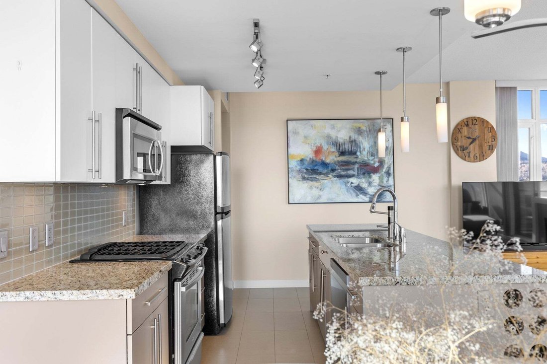 Apartment in Kelowna, British Columbia, Canada 5 - 19143230