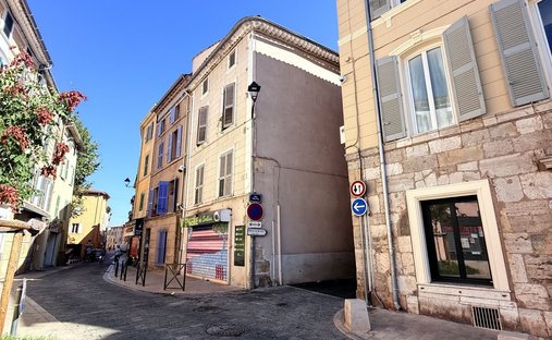 Est, Solliès-Pont, Francia 1