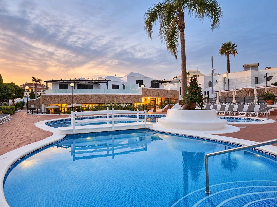 Townhouse in Playa de las Americas, Canary Islands, Spain 1 - 19143500
