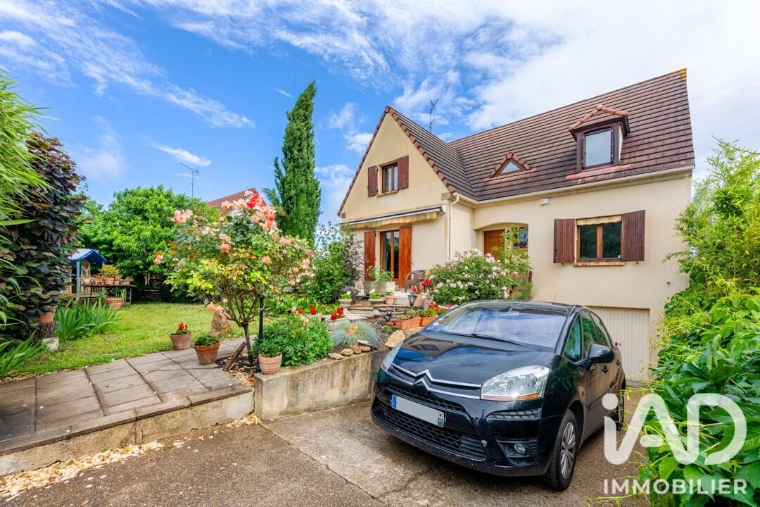 House in Herblay-sur-Seine, Ile-de-France, France 2 - 19144034
