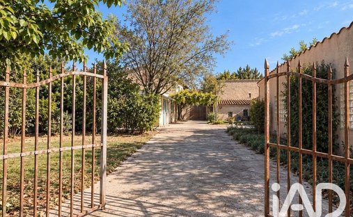 House in Zone Rurale Nord, Carpentras, France 1
