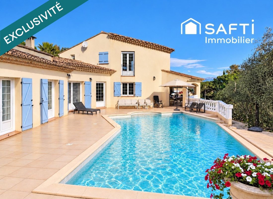 Casa en Fréjus, Provenza-Alpes-Costa Azul, Francia 1 - 16360613