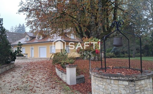 Haus in Entre-deux-Guiers, Auvergne-Rhone-Alpen, Frankreich 1