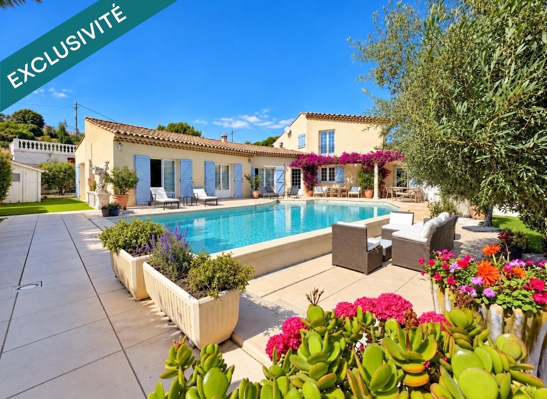 Casa en Fréjus, Provenza-Alpes-Costa Azul, Francia 3 - 16360613