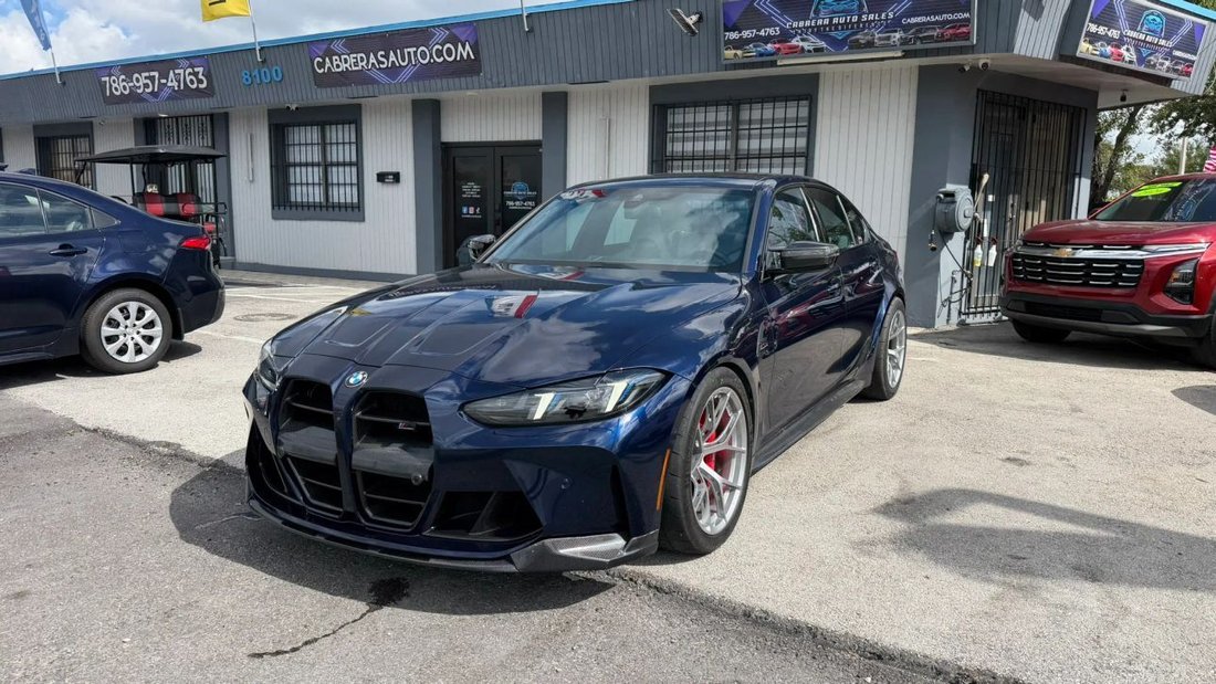 Sedan in Hialeah Gardens, FL, United States 2 - 19075833