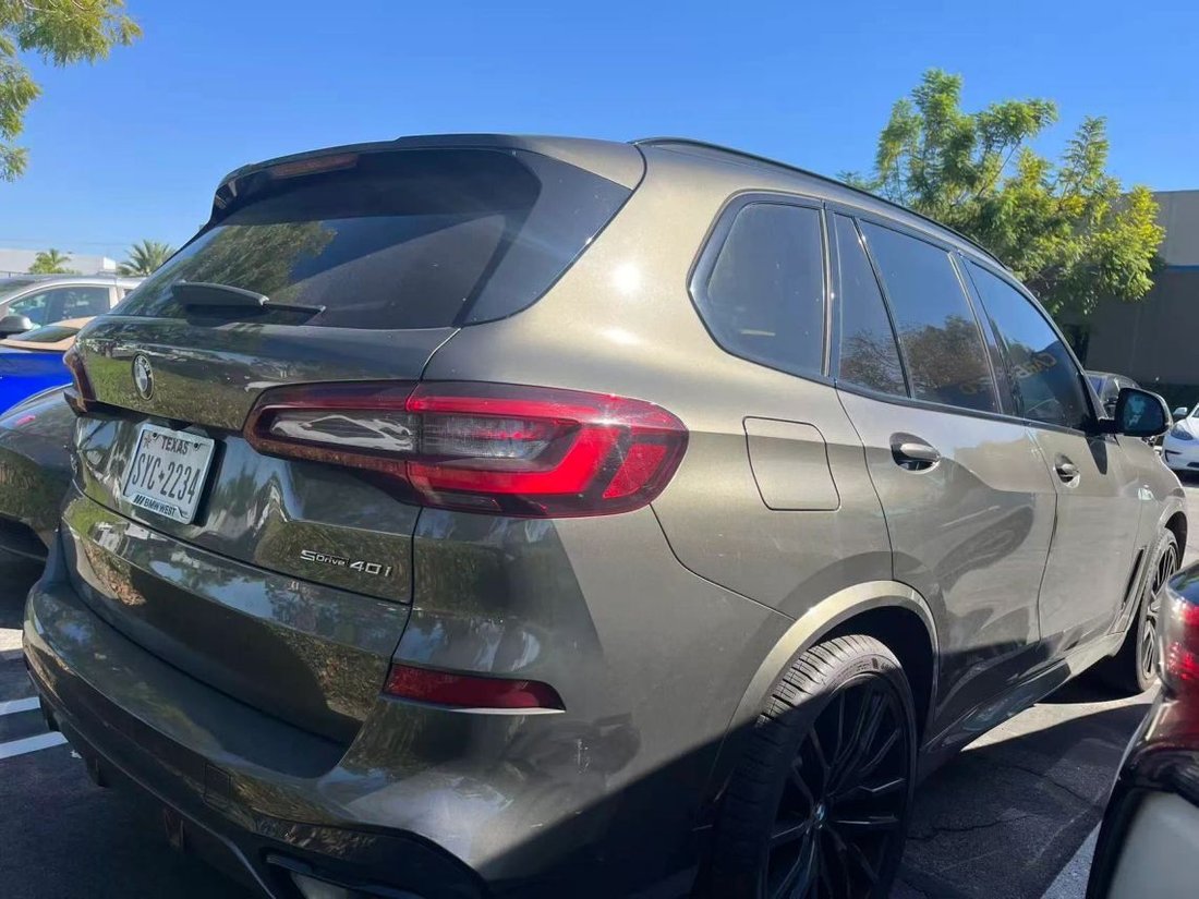 Suv in Costa Mesa, CA, United States 2 - 19143739