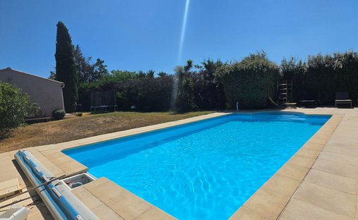 Villa in Partie Nord-Ferrieres-Cadenades-Rouviere, Le Muy, France 1