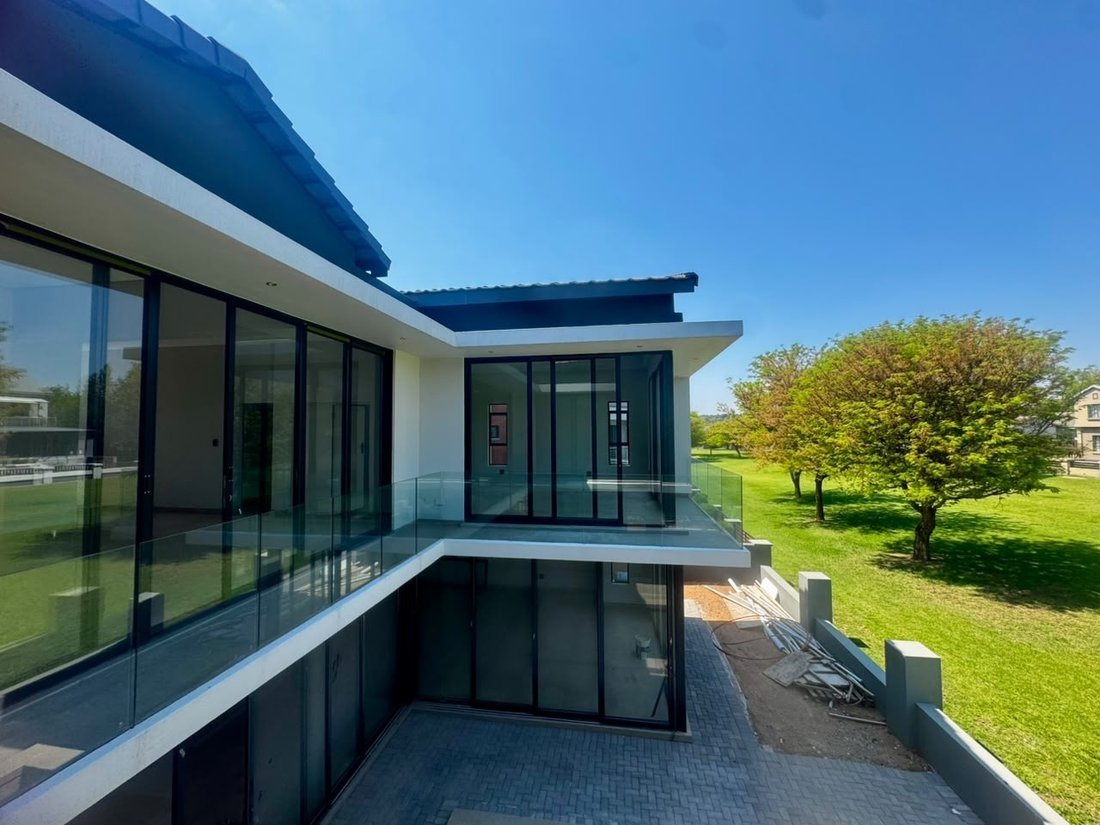 House in Copperleaf Golf and Country Estate, Centurion, South Africa 3 - 19143886