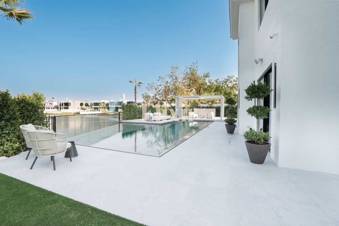 Villa in Jumeirah-Inseln, Dubai, Vereinigte Arabische Emirate 5 - 19145065