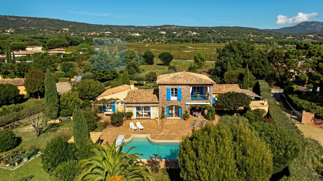 Villa en Le Plan-de-la-Tour, Provenza-Alpes-Costa Azul, Francia 1 - 19145243