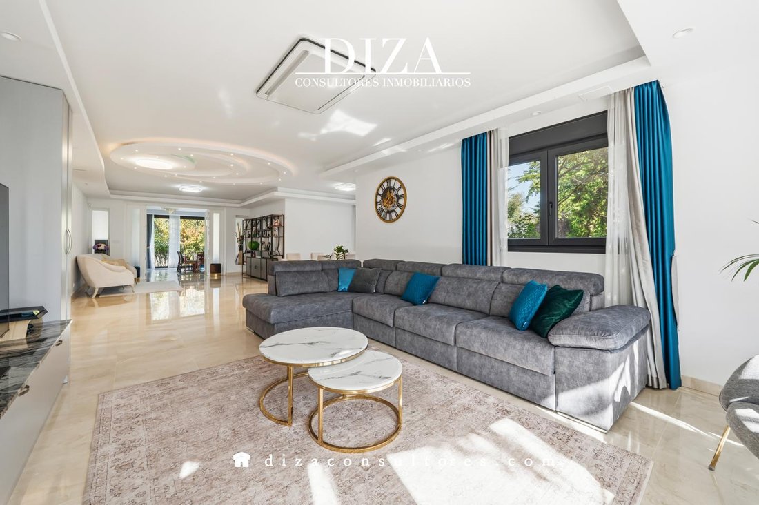 Villa in Boadilla del Monte, Comunidad de Madrid, Spain 5 - 19145227