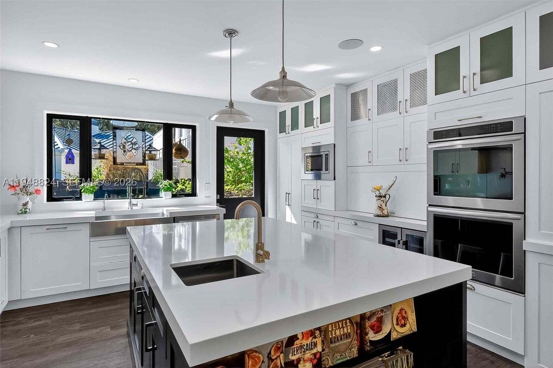 House in Miami, Florida, United States 5 - 16966095