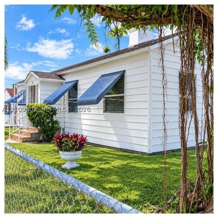 House in Miami, Florida, United States 3 - 19144521
