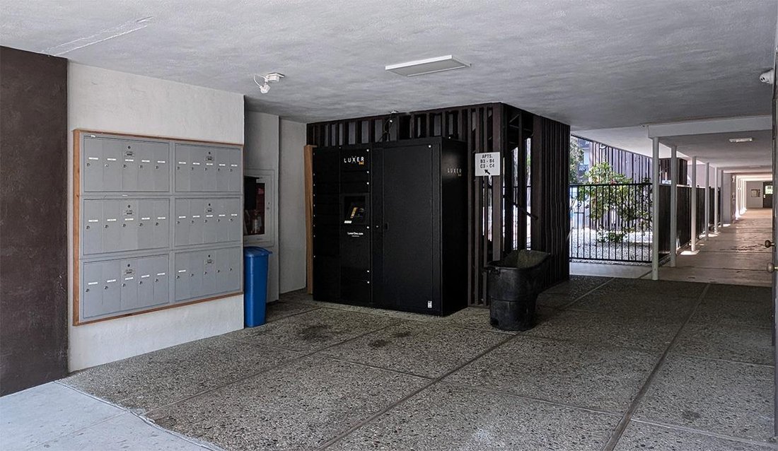 San Mateo, California, United States 4 - 19144727
