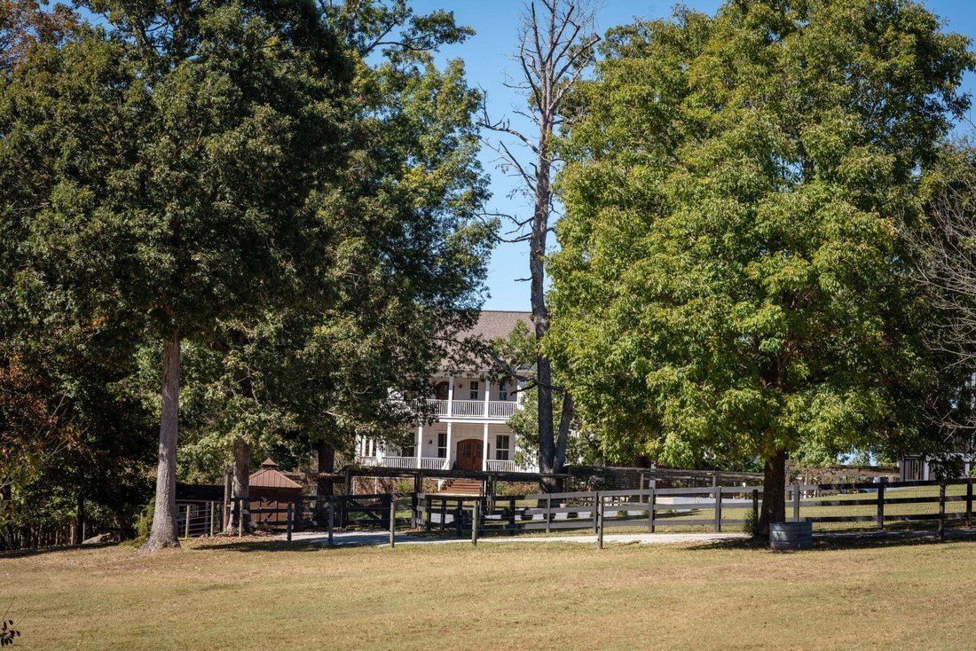 House in Columbia, Tennessee, United States 1 - 19144621