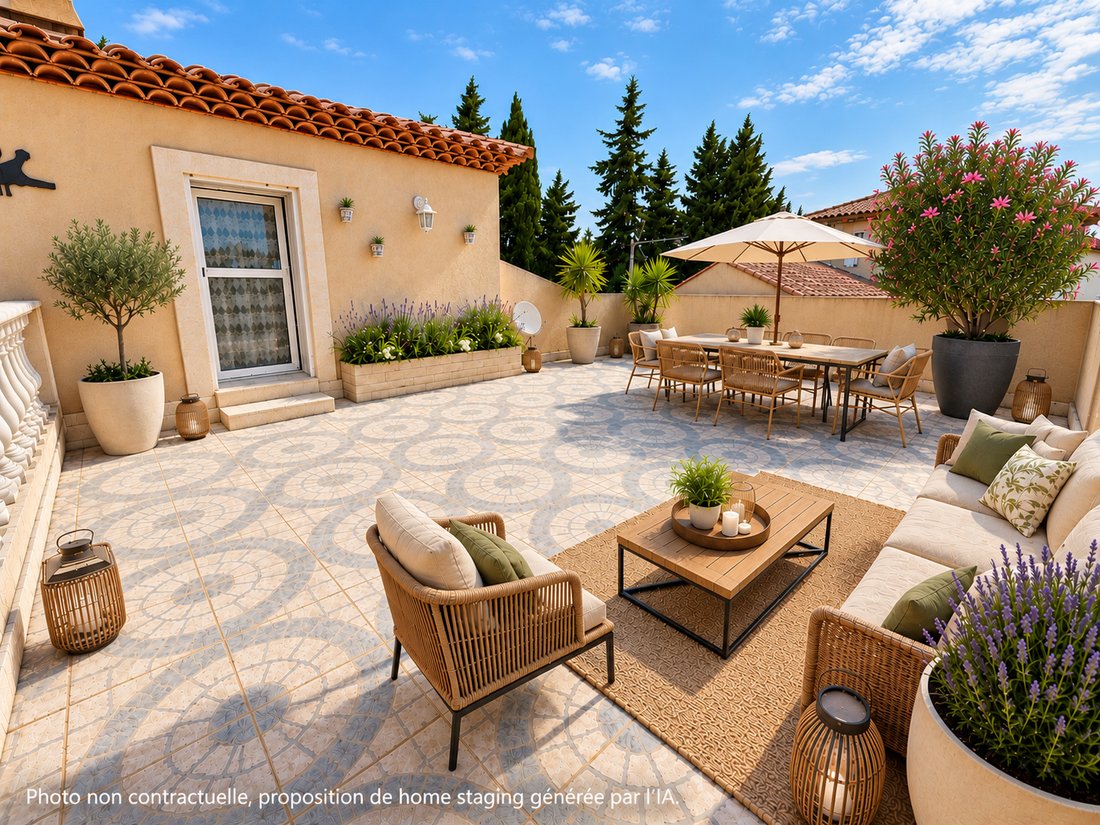 House in Hyeres, Provence-Alpes-Côte d'Azur, France 2 - 18787887