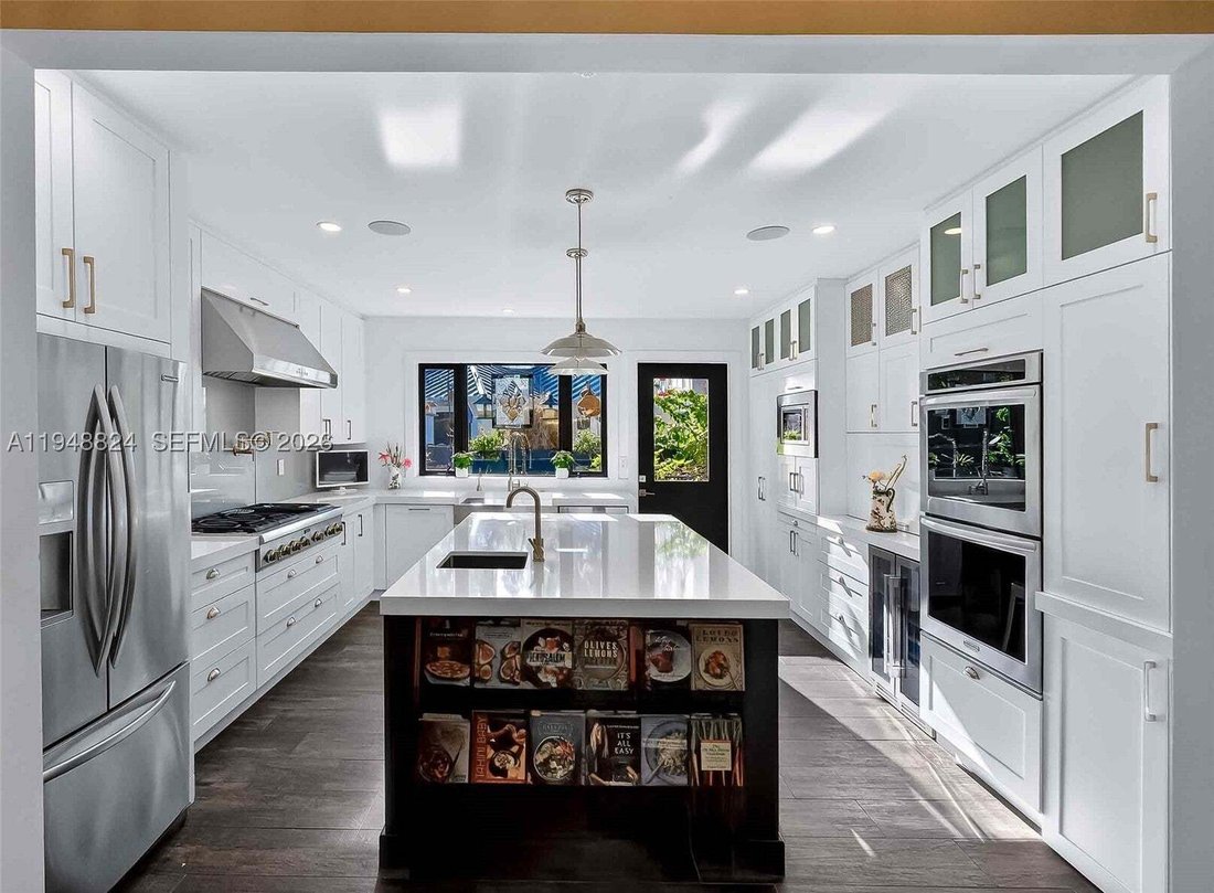 House in Miami, Florida, United States 3 - 16966095