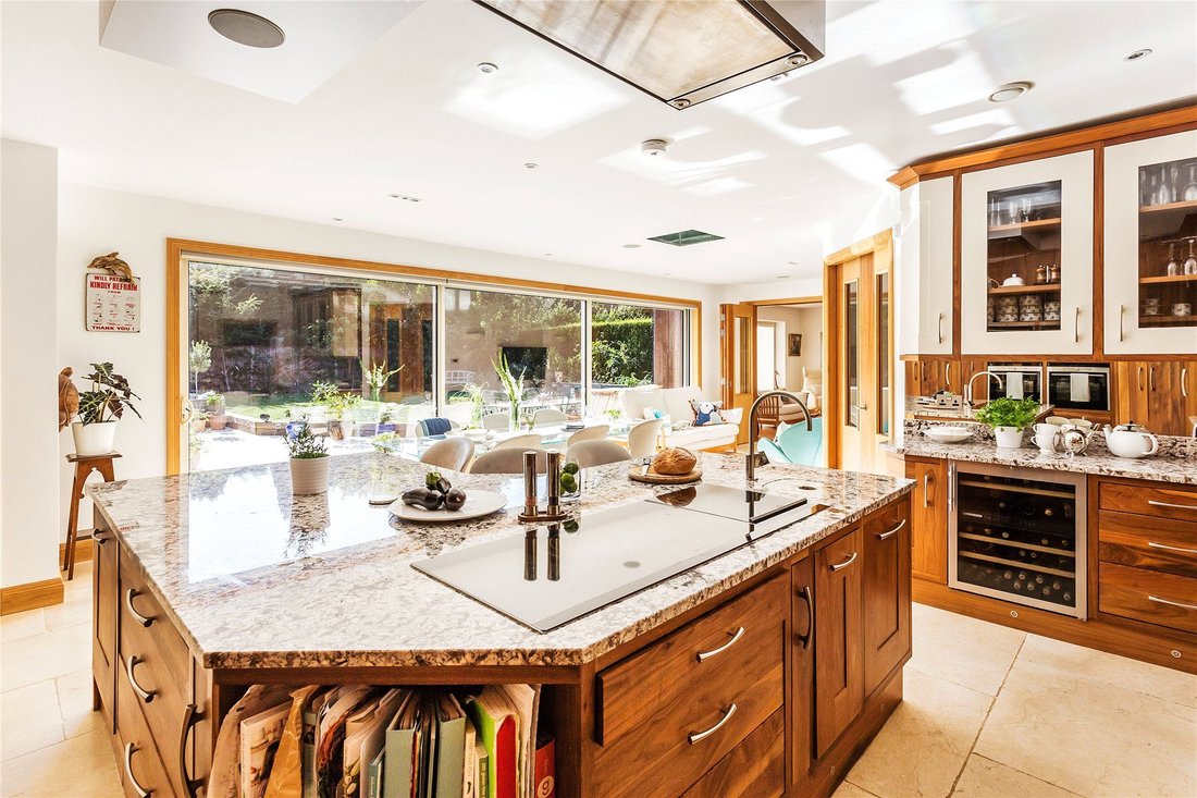 Casa a Mount Hermon, Woking, Inghilterra 5 - 19130816