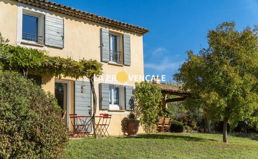 Villa à Pourrières, Provence-Alpes-Côte d'Azur, France 1