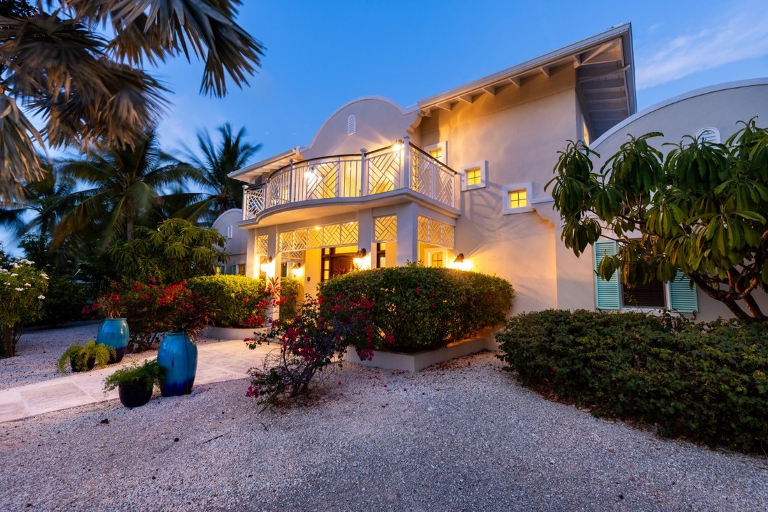 Casa in Kew Town Settlement, Caicos Islands, Isole Turks e Caicos 2 - 19145308