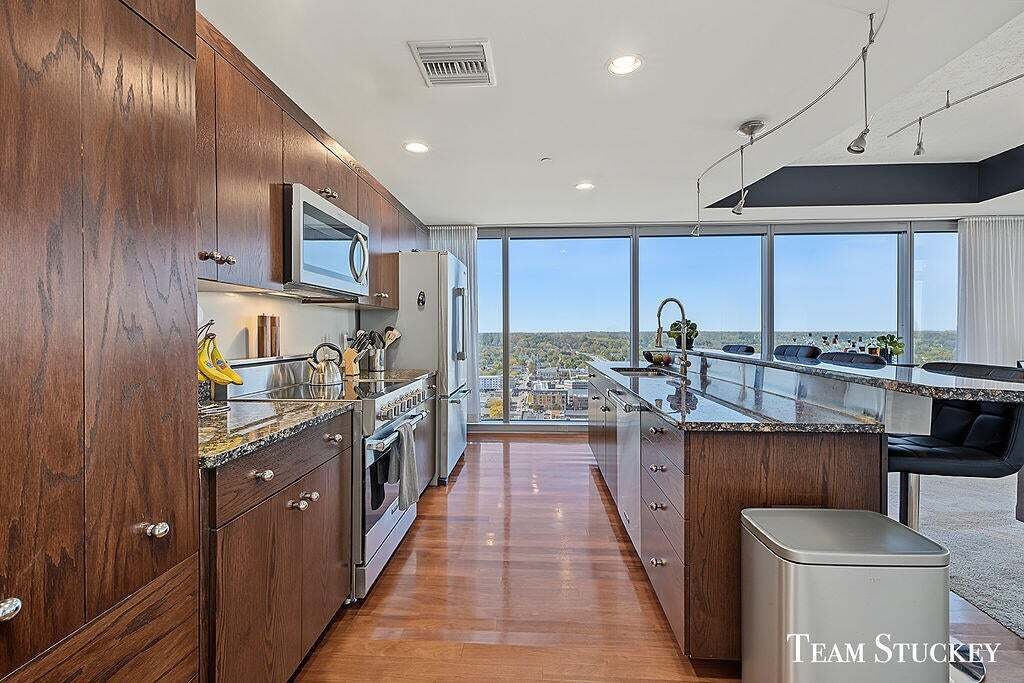 Condo in Grand Rapids, Michigan, United States 5 - 19144888