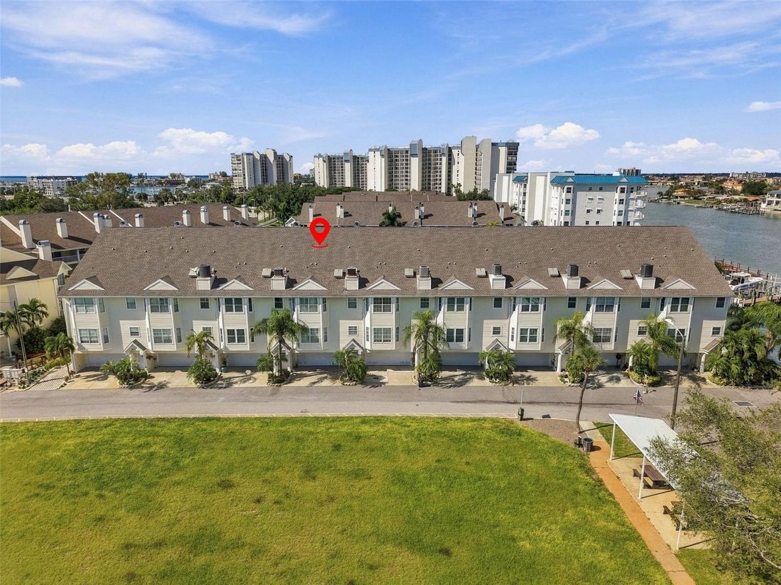Townhouse in St. Pete Beach, Florida, United States 4 - 19144853