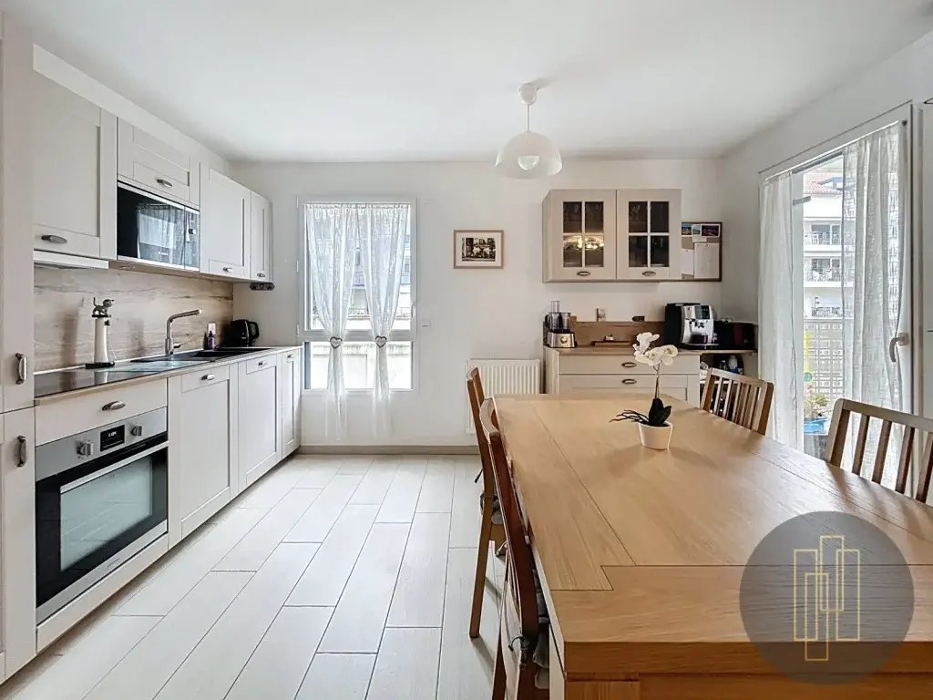 Apartment in Tête d'Or-Foch-Vitton, Lyon 6e Arrondissement, Lyon 4 - 19141138
