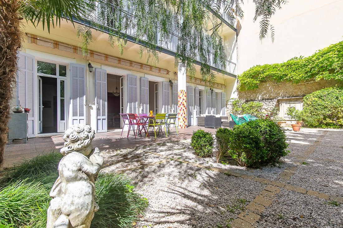 Apartment in Castellane, 6e Arrondissement, Marseille 2 - 17885039