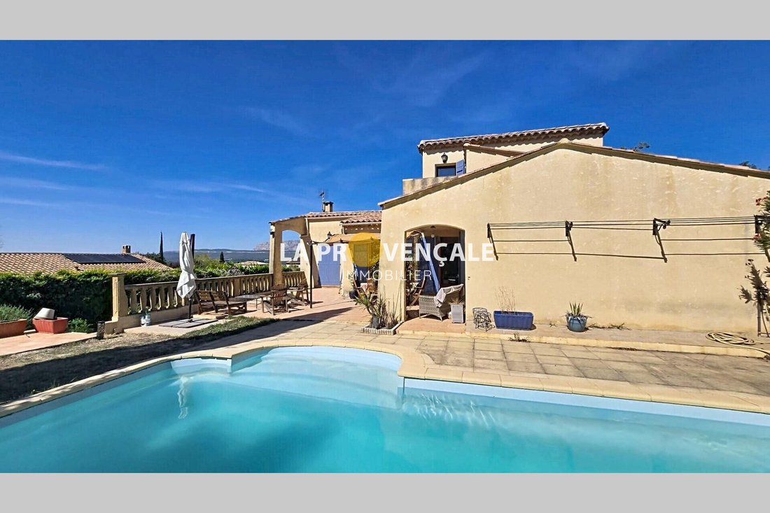 Villa in Trets, Provence-Alpes-Côte d'Azur, France 2 - 19145352