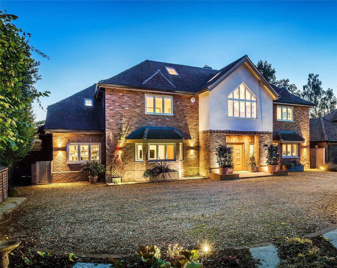 Casa a Mount Hermon, Woking, Inghilterra 1 - 19130816