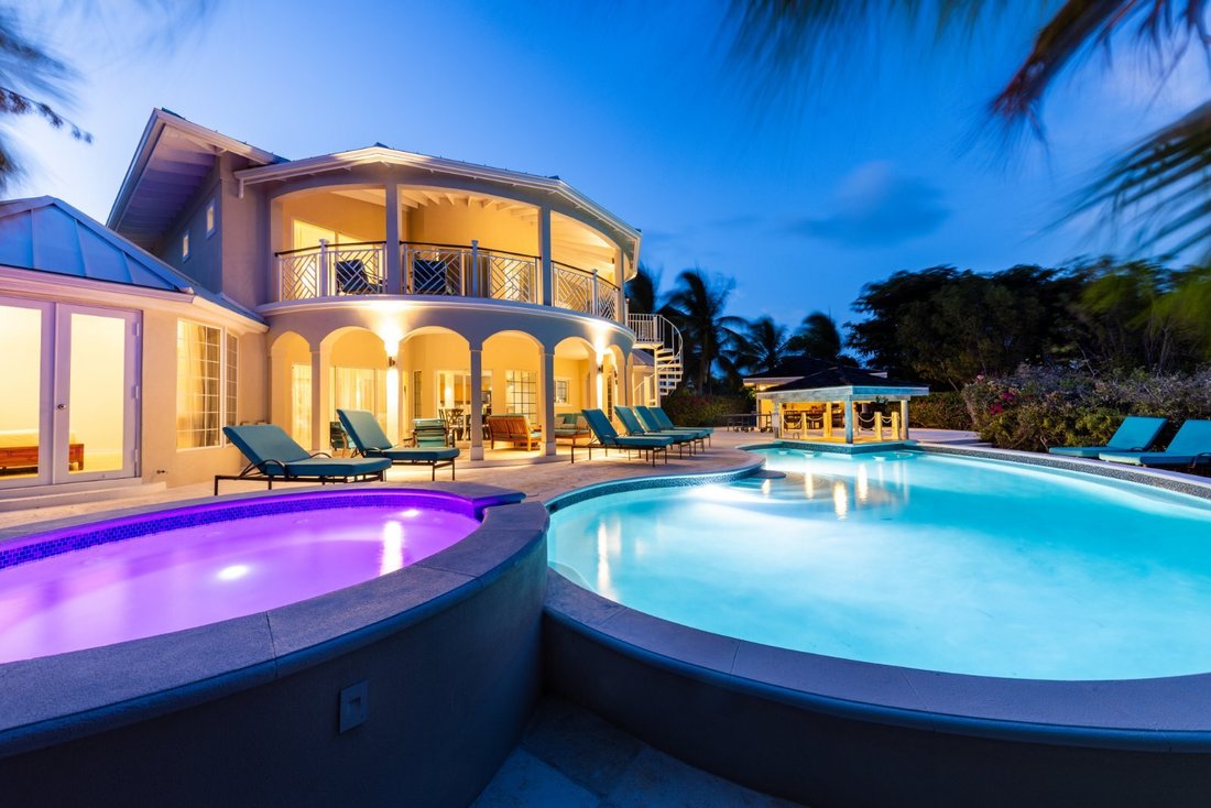 Casa in Kew Town Settlement, Caicos Islands, Isole Turks e Caicos 3 - 19145308