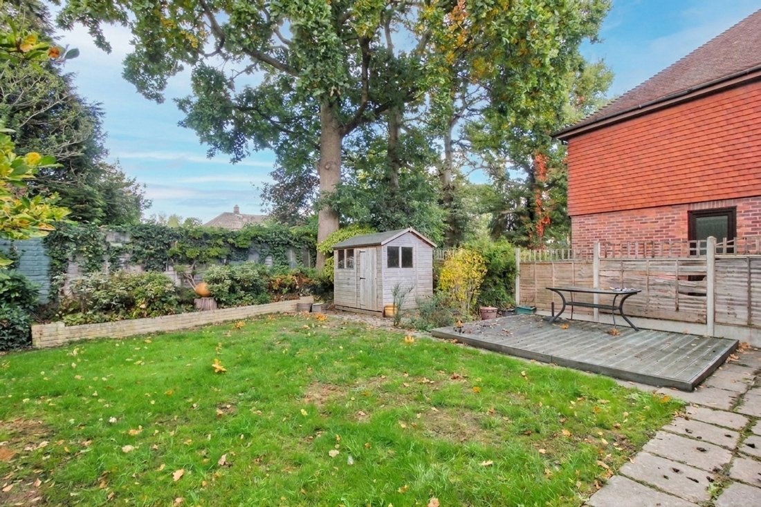 House in Lingfield, England 2 - 19145555