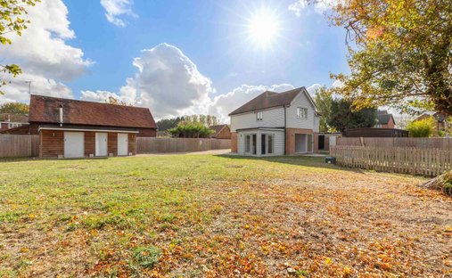 House in Longwick, England 1