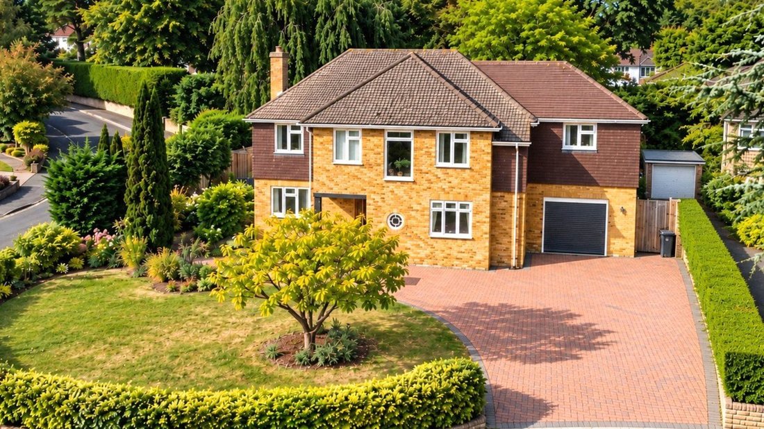 Haus in York Town, Surrey Heath, England 1 - 19137918