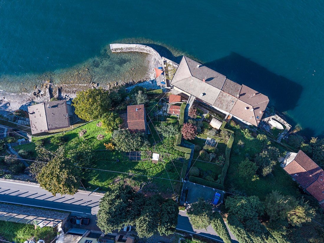Villa à Lezzeno, Lombardie, Italie 1 - 19144323