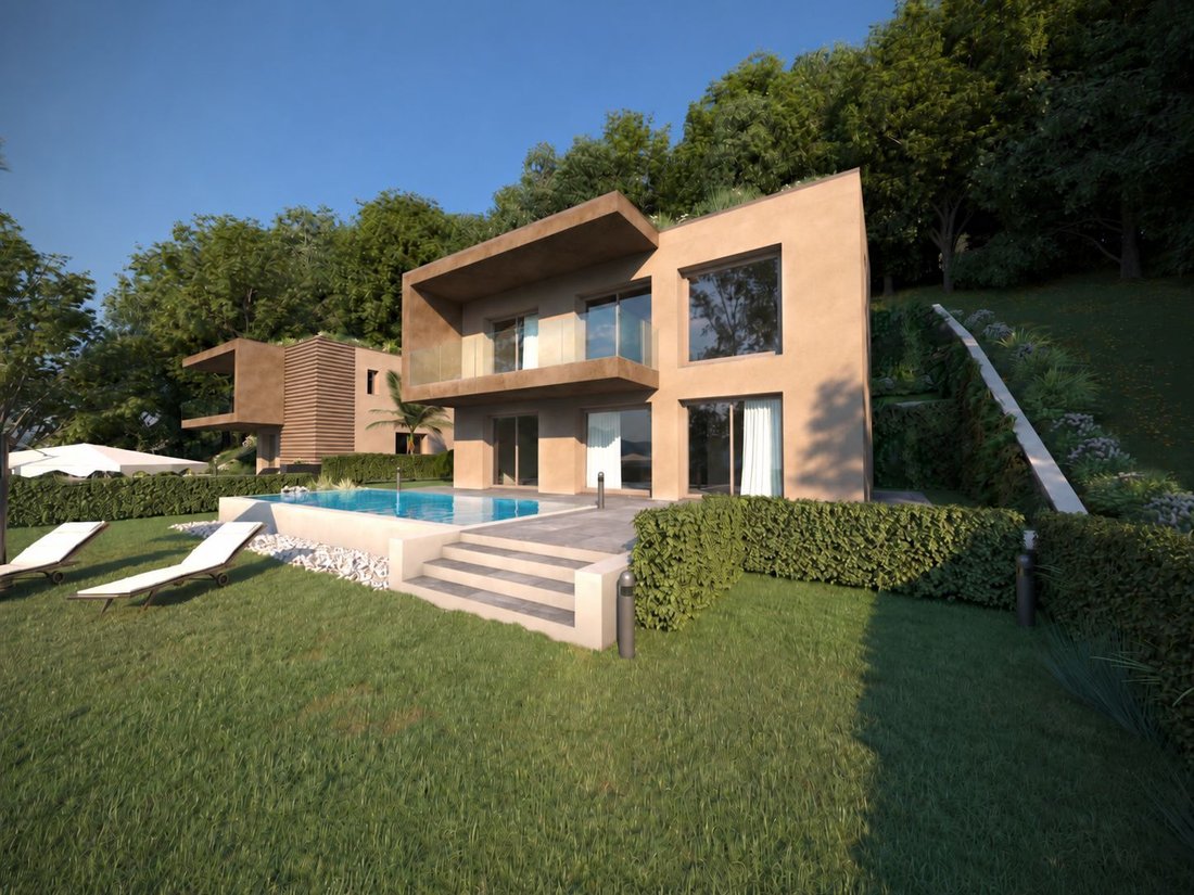 Villa in Gera Lario, Lombardei, Italien 1 - 19144320