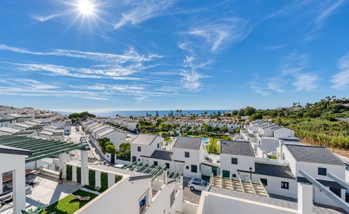 Penthouse in Estepona, Andalusia, Spain 1
