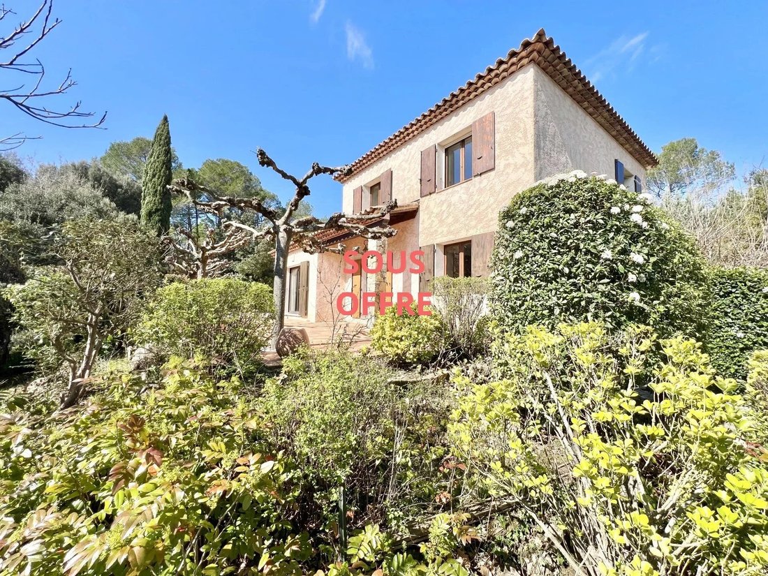 Villa a Sainte-Anastasie-sur-Issole, Provenza-Alpi-Costa Azzurra, Francia 1 - 18794762