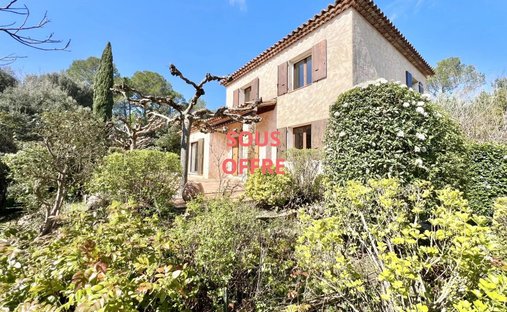 Villa in Sainte-Anastasie-sur-Issole, Provence-Alpes-Côte d'Azur, Frankreich 1