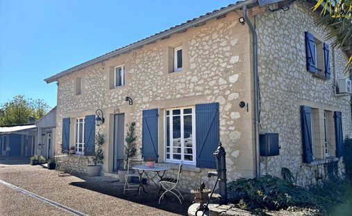 Haus in Lauzun, Neu-Aquitanien, Frankreich 1