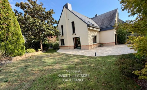 Maison à Est et Sud, Le Rheu, France 1